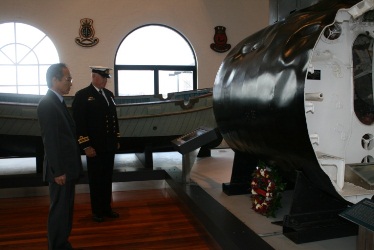 submarine wreath 2